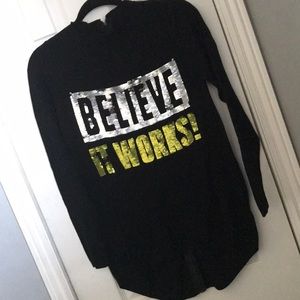 ItWorks Believe Sweater 💚🖤✨💎🎉